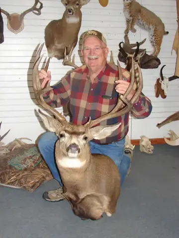 Davids Deer Mounted — Bragging Room photo 66